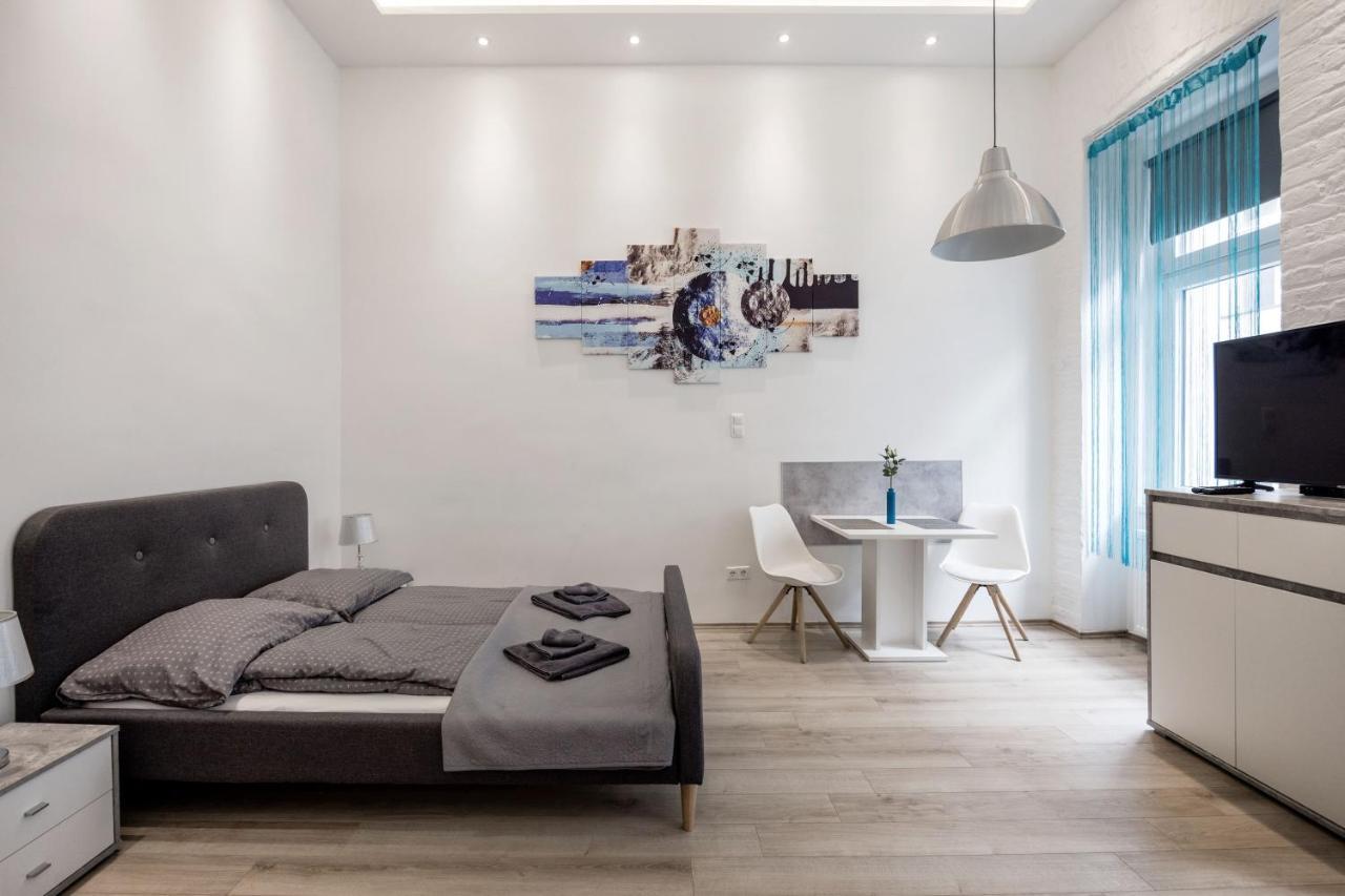 Elegant Studio In Central 布达佩斯 外观 照片